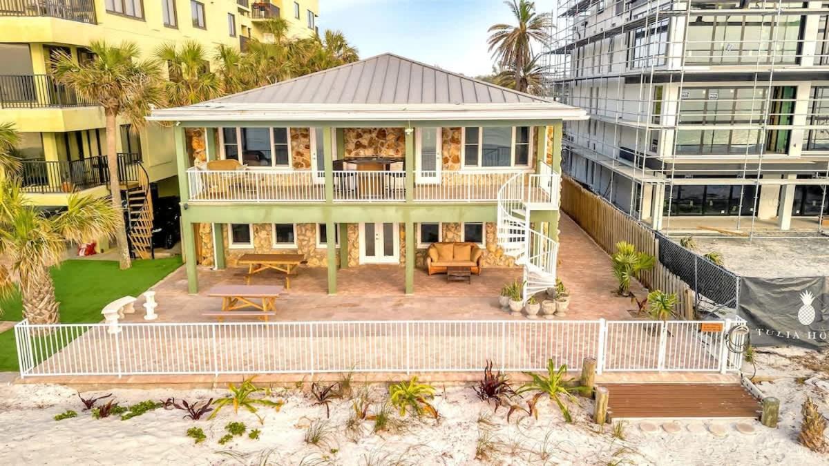Stones Throw Beachside Bungalow #1 On The Beach Clearwater Beach Kültér fotó