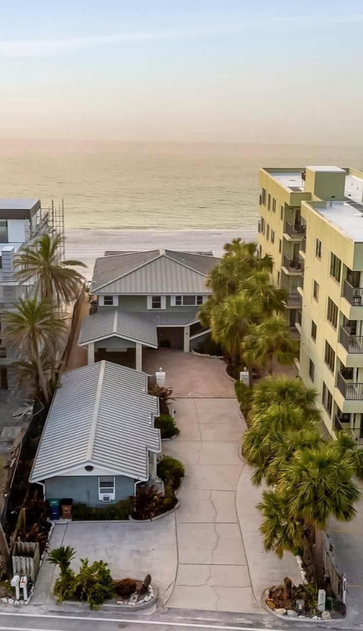 Stones Throw Beachside Bungalow #1 On The Beach Clearwater Beach Kültér fotó